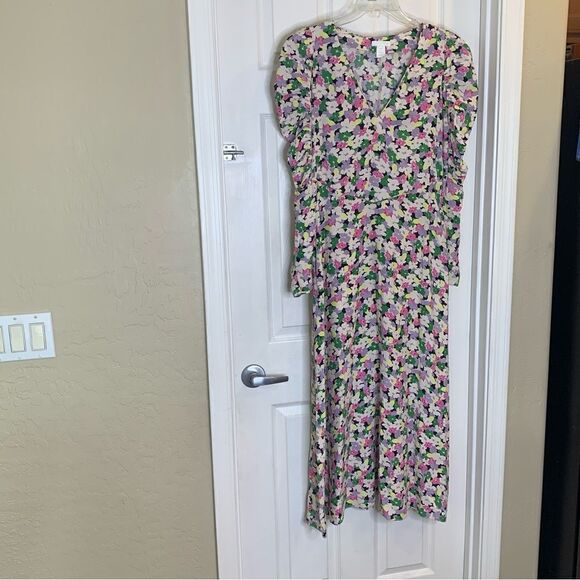 H&M Conscious Floral Print Lyocell-blend dress Size Medium - Picture 5 of 14